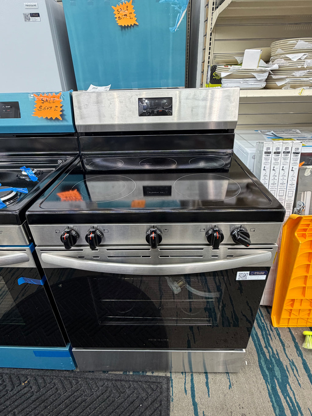Frigidaire 30-Inch 5.3 Cu. Ft. Freestanding Electric Range with 5-Burner Glass Cooktop – Stainless Steel